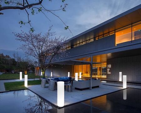 Светильник Цилиндр 25х100 питание от АКБ, RGB